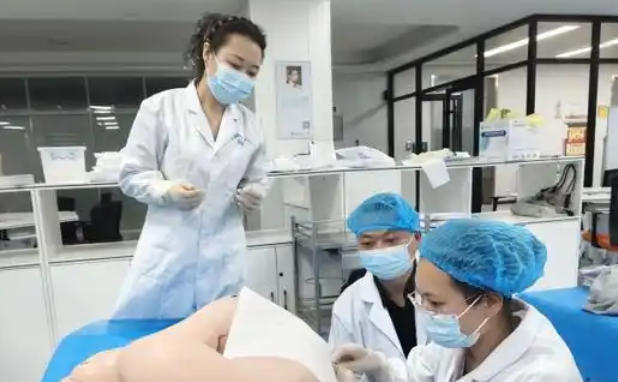 梅州执业医师证要注册吗(梅州执业医师证需注册)