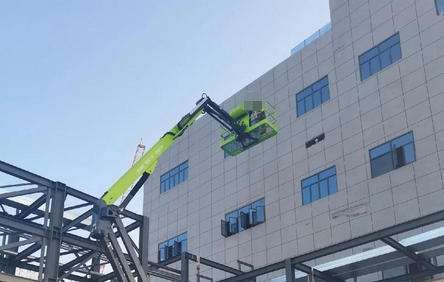 泉州报考高空作业证培训多少钱(泉州高空作业证培训费用)