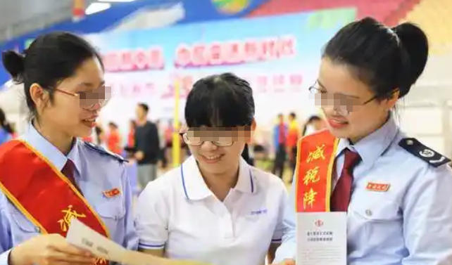 税务师一年考几门科目(税务师一年考三门科目)