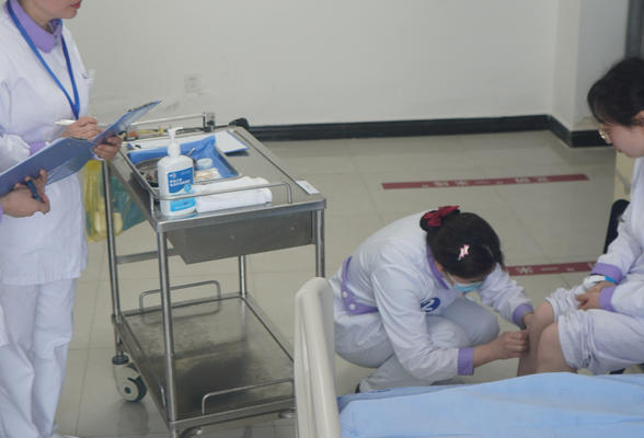 中 医推拿中级职称考试范围