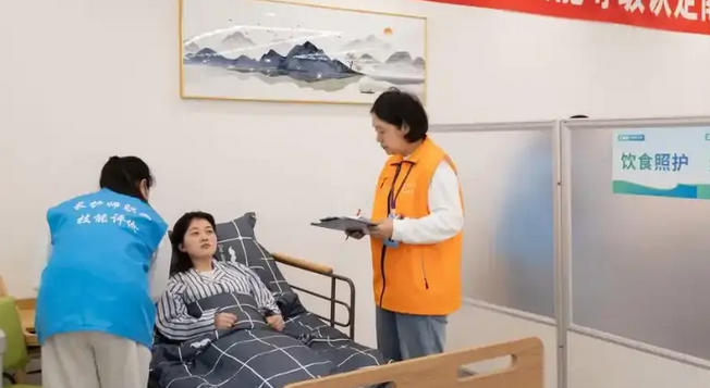 初 级护师考完以后证书怎么领