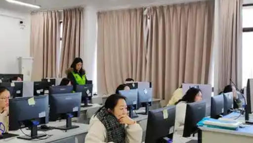 审计师初级和中级哪个好(初级优于中级)