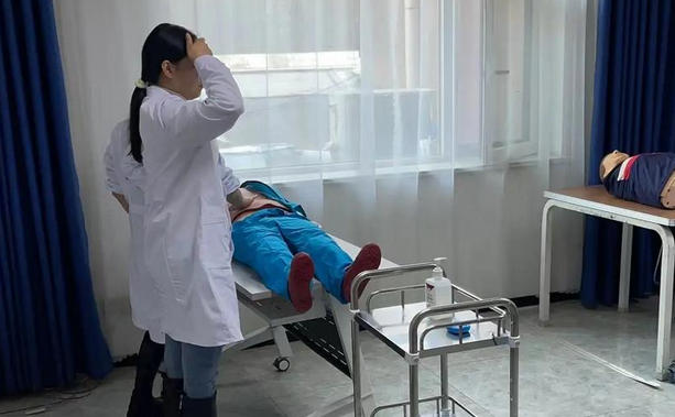 考中医执业资格证时要体检吗(考中医执业资格证需体检。)